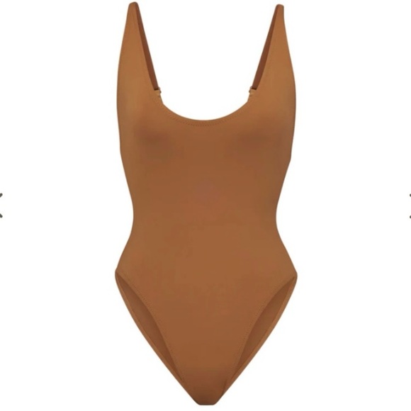 Skims Signature Swim Scoop Neck One Piece - Picture 2 of 5